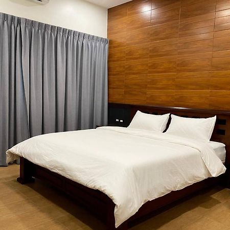 Sanaepatan Home Resort - เสน่ห์ป่าตาล โฮม รีสอร์ต Ban Buak Khang Exteriör bild