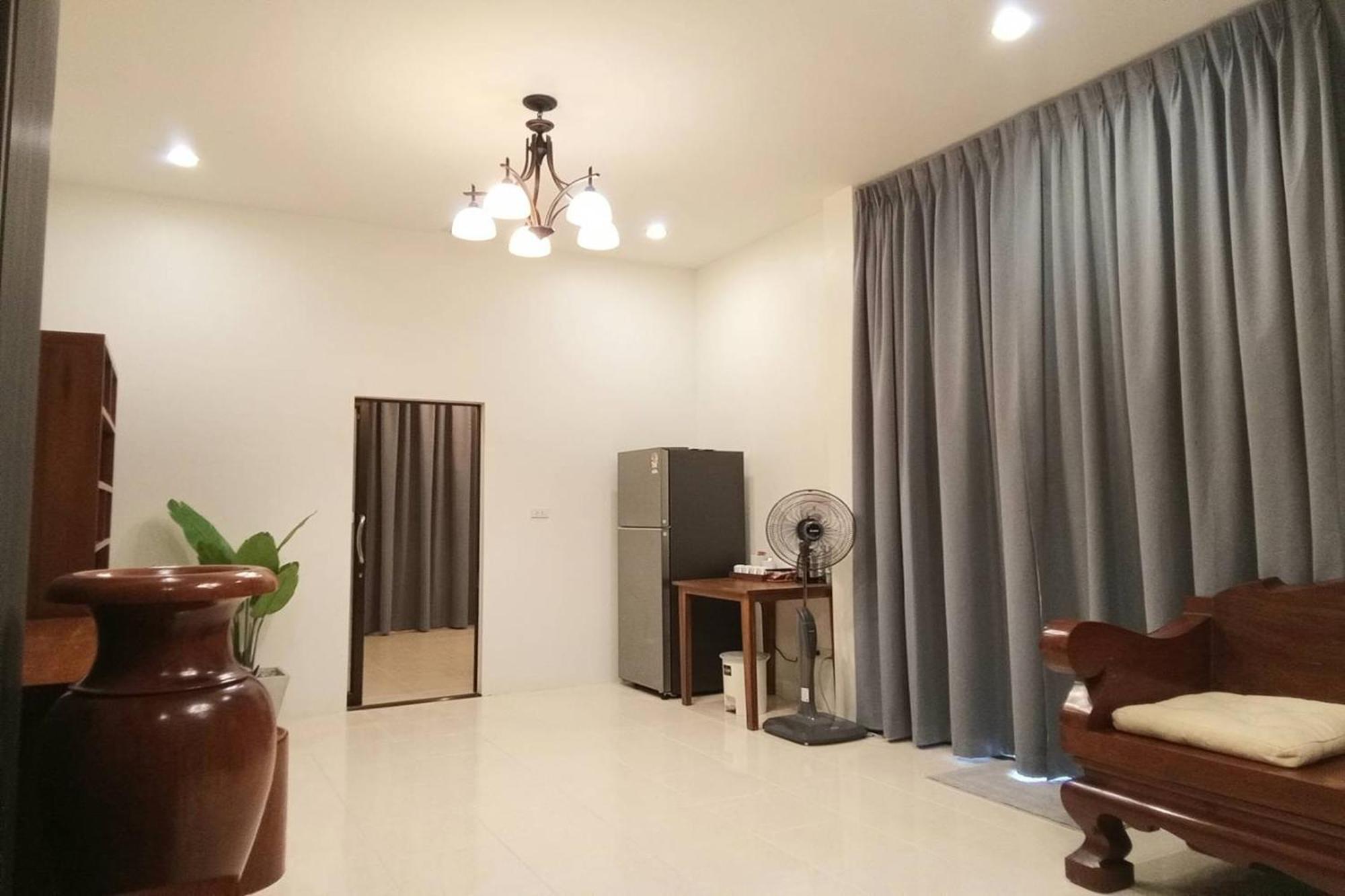 Sanaepatan Home Resort - เสน่ห์ป่าตาล โฮม รีสอร์ต Ban Buak Khang Exteriör bild