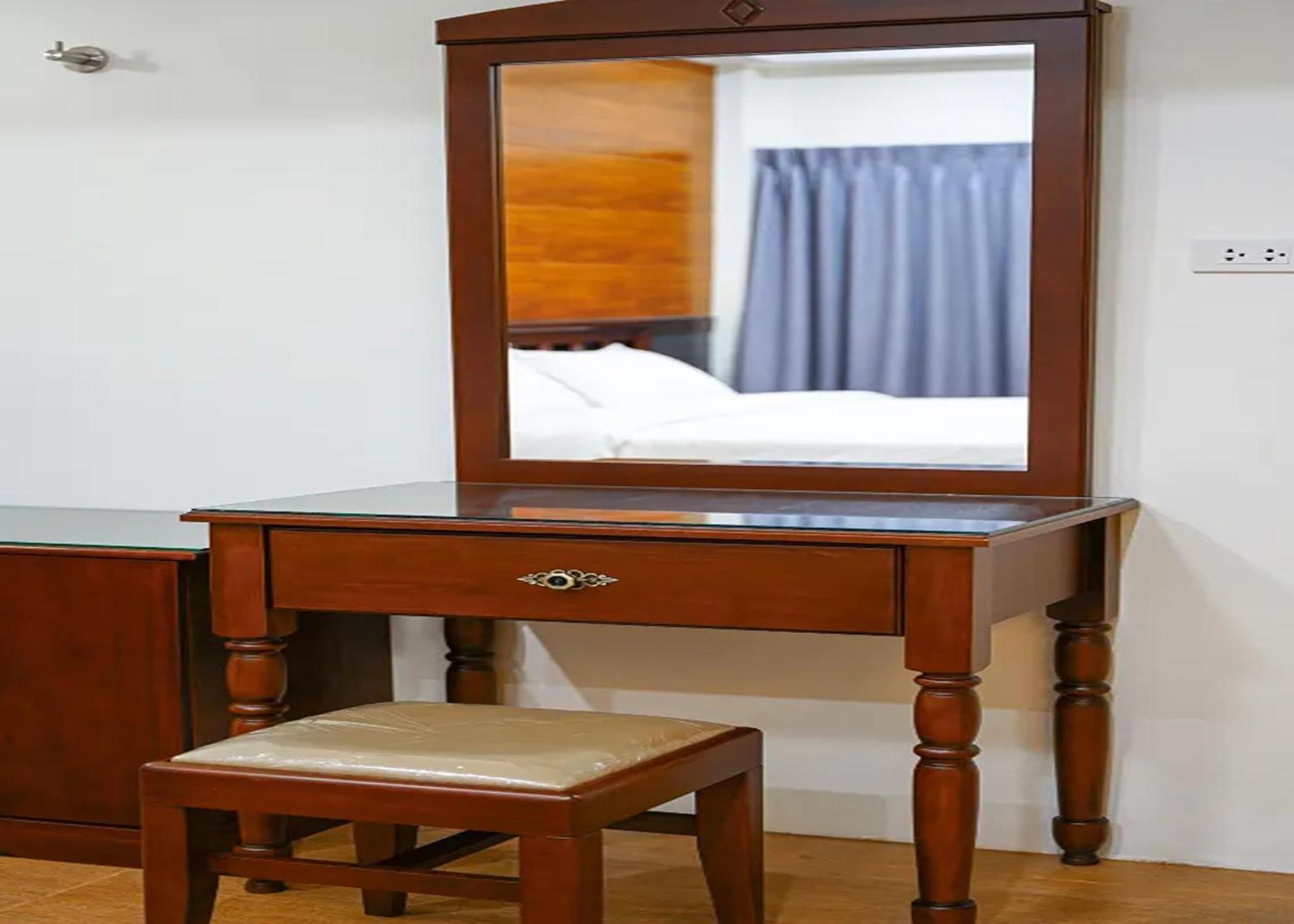 Sanaepatan Home Resort - เสน่ห์ป่าตาล โฮม รีสอร์ต Ban Buak Khang Exteriör bild