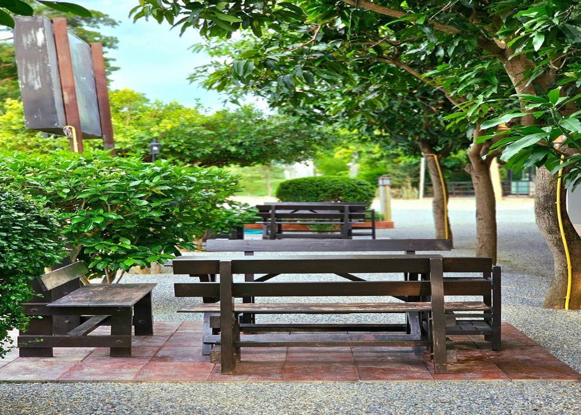 Sanaepatan Home Resort - เสน่ห์ป่าตาล โฮม รีสอร์ต Ban Buak Khang Exteriör bild